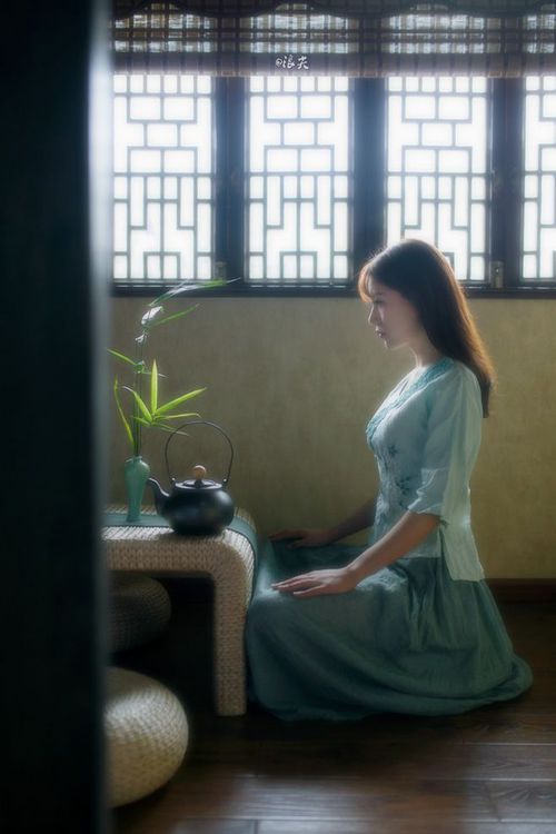 字母哥关键三分雄鹿晋级季后赛,雄鹿字母哥续约