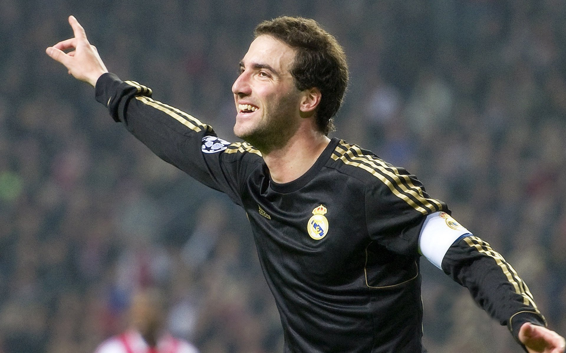 《ApexLegends》“天空之城”地图全新执行,激战不断!